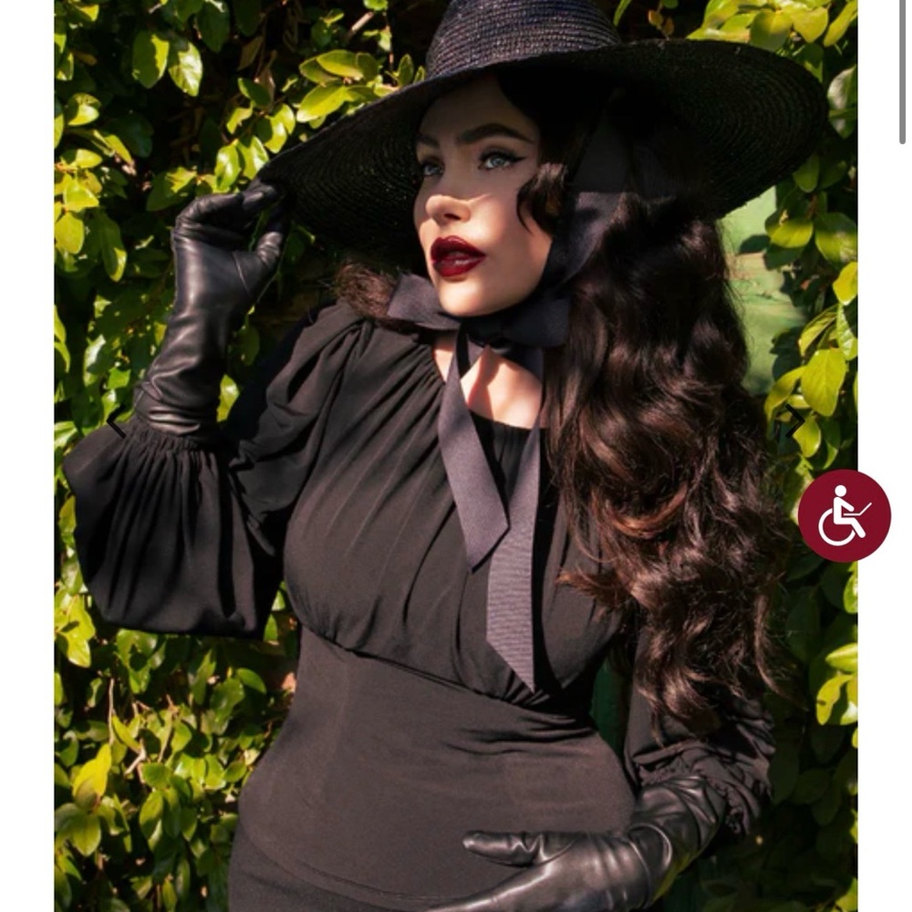 La Femme En Noir Salem Top Navy Blue 3x - Picture 3 of 3